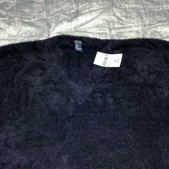 COPY - Forever 21 sweater - Picture 4 of 5